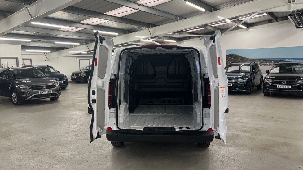 Used Volkswagen Transporter 2025 for sale - 76868919: Photo 10