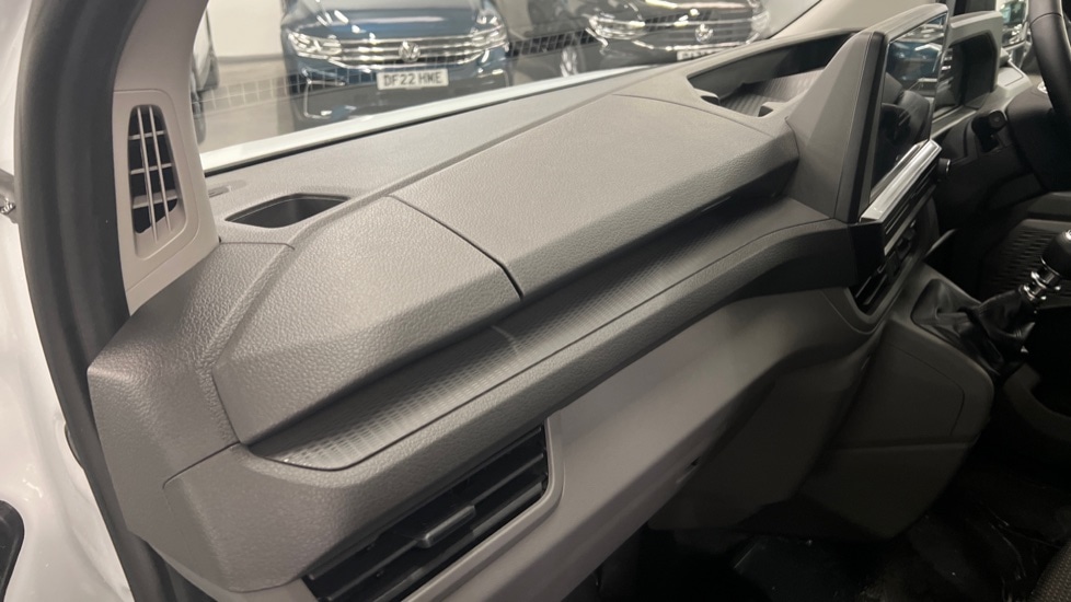 Used Volkswagen Transporter 2025 for sale - 76868919: Photo 28