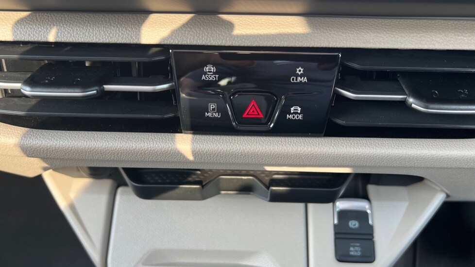 Used Volkswagen Multivan 2025 for sale - 76869752: Photo 13