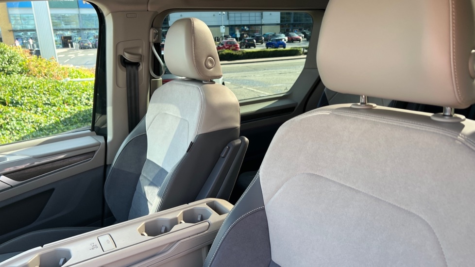 Used Volkswagen Multivan 2025 for sale - 76869752: Photo 17
