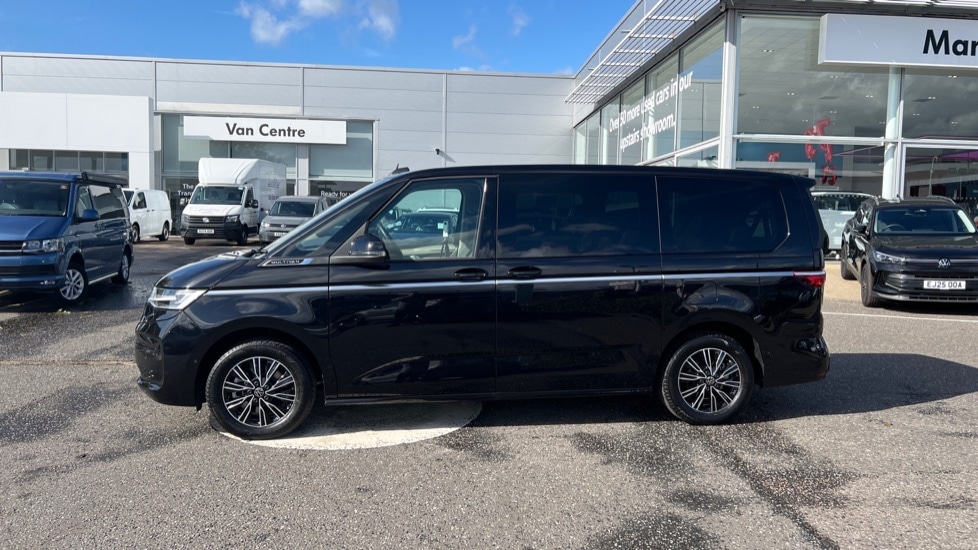Used Volkswagen Multivan 2025 for sale - 76869752: Photo 18