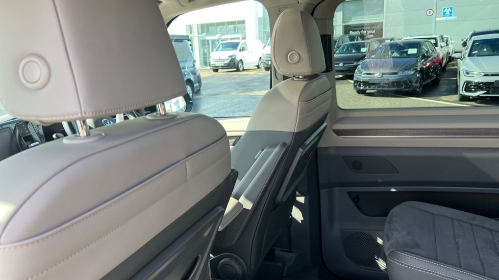 Used Volkswagen Multivan 2025 for sale - 76869752: Photo 22