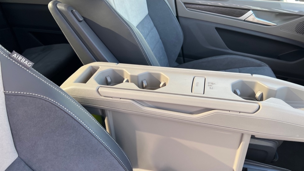 Used Volkswagen Multivan 2025 for sale - 76869752: Photo 23