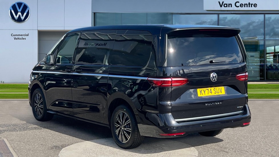 Used Volkswagen Multivan 2025 for sale - 76869752: Photo 3
