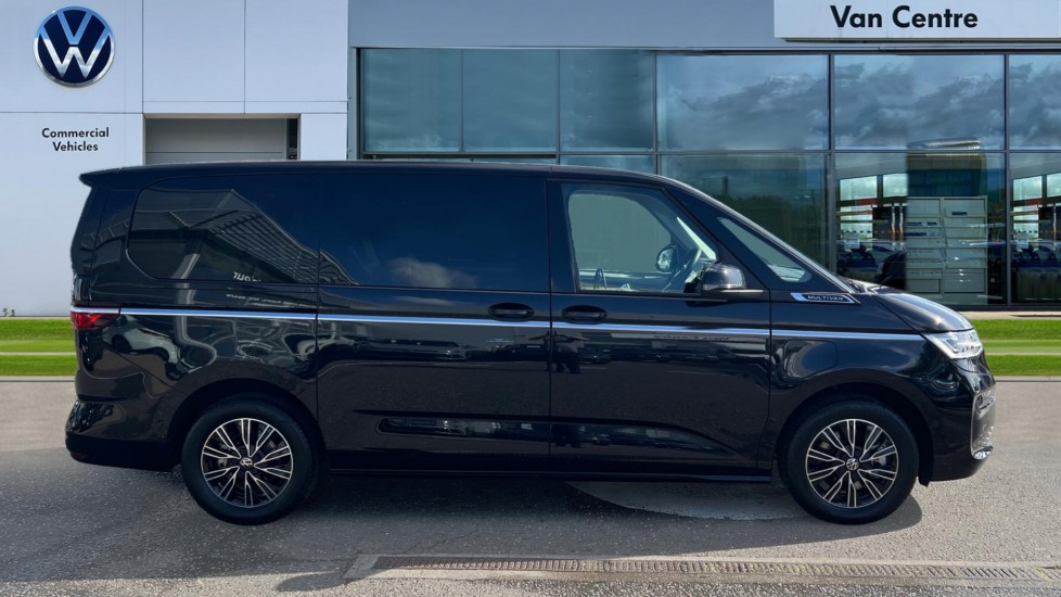 Used Volkswagen Multivan 2025 for sale - 76869752: Photo 4