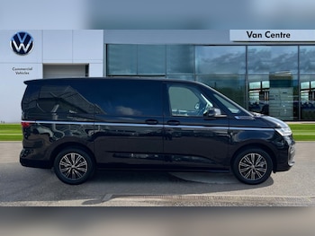 Used Volkswagen Multivan 2025 for sale - 76869752: Photo
