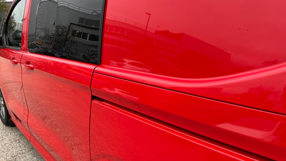 Used Volkswagen Transporter 2025 for sale - 76870298: Photo 71