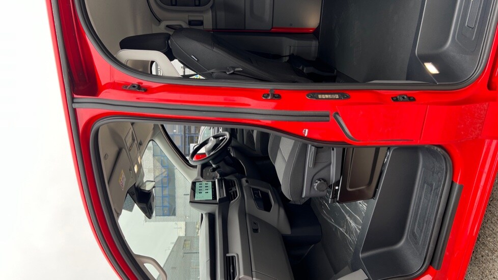 Used Volkswagen Transporter 2025 for sale - 76870298: Photo 77