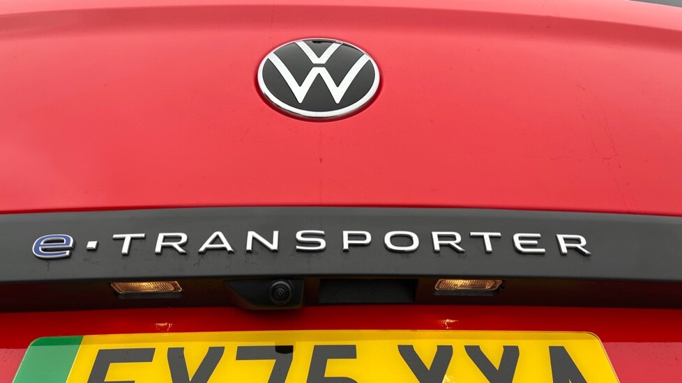 Used Volkswagen Transporter 2025 for sale - 76870298: Photo 85