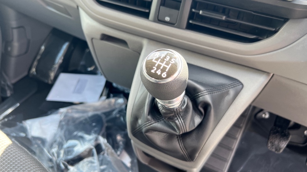 Used Volkswagen Transporter 2025 for sale - 76868472: Photo 14