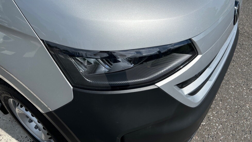 Used Volkswagen Transporter 2025 for sale - 76868472: Photo 38