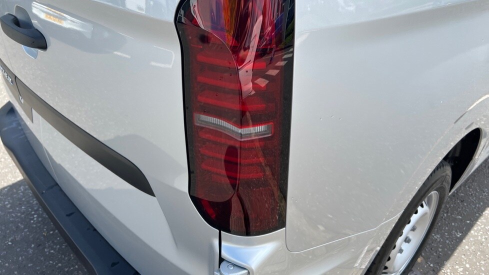 Used Volkswagen Transporter 2025 for sale - 76868472: Photo 42