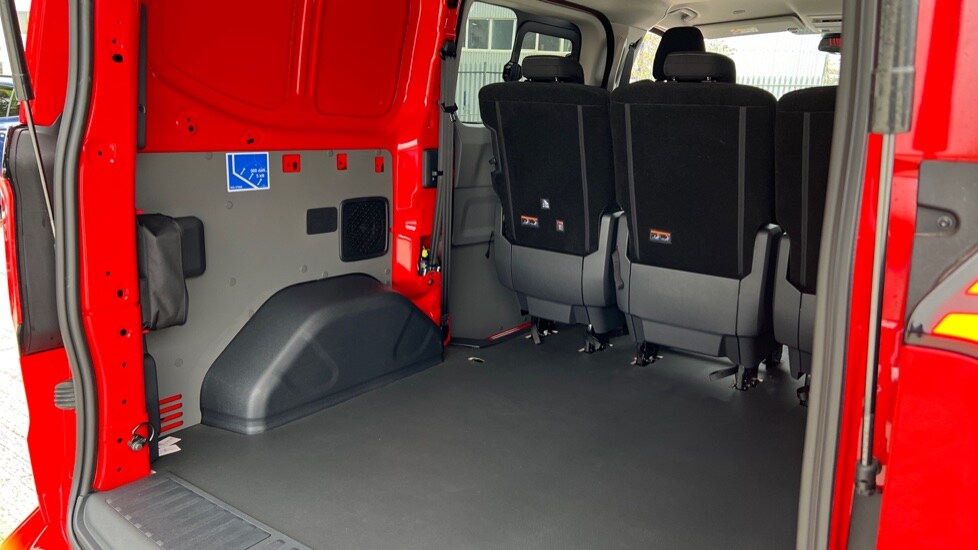 Used Volkswagen Transporter 2025 for sale - 76630155: Photo 86