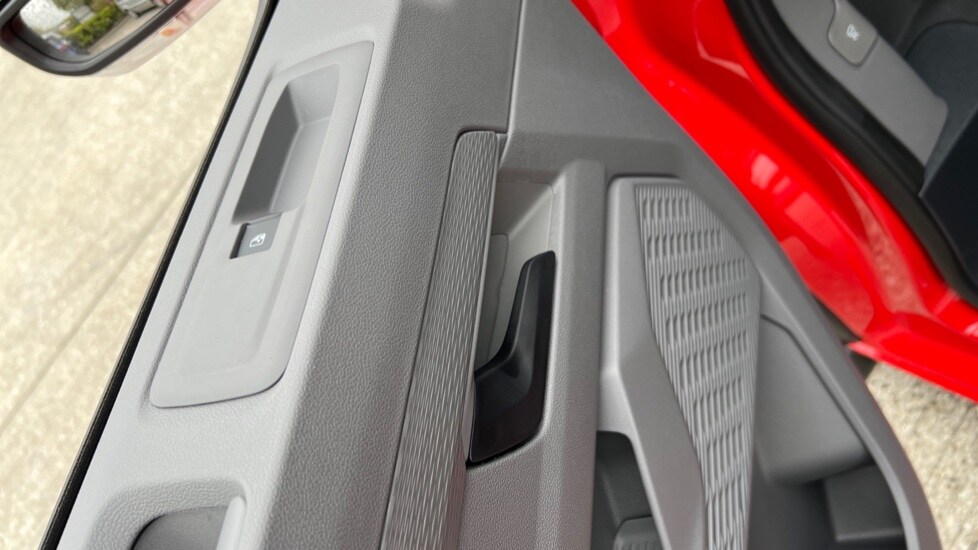 Used Volkswagen Transporter 2025 for sale - 76630155: Photo 99