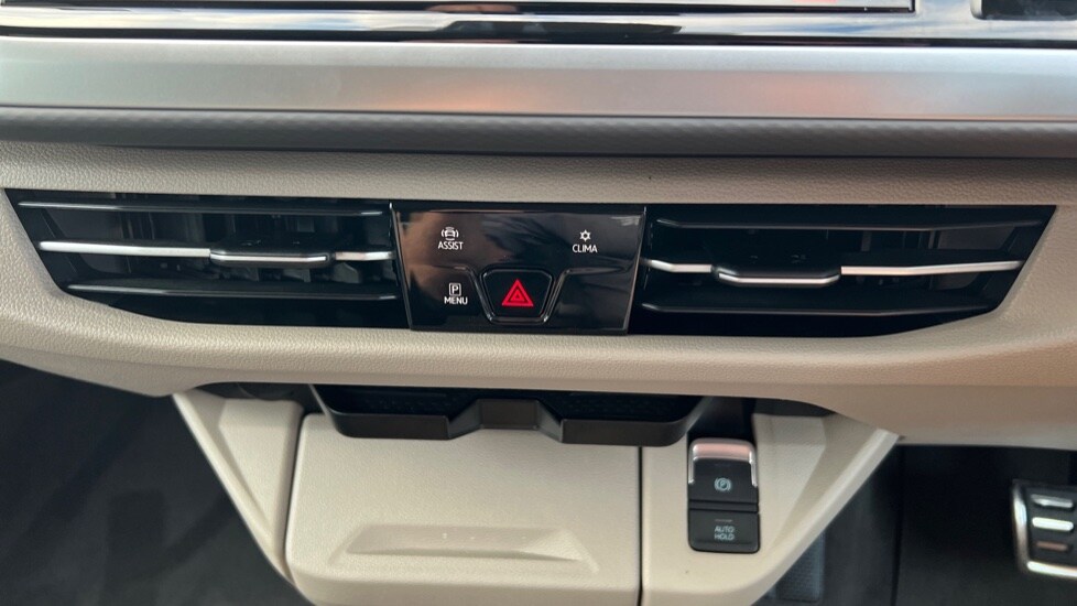 Used Volkswagen Multivan 2025 for sale - 76350766: Photo 13