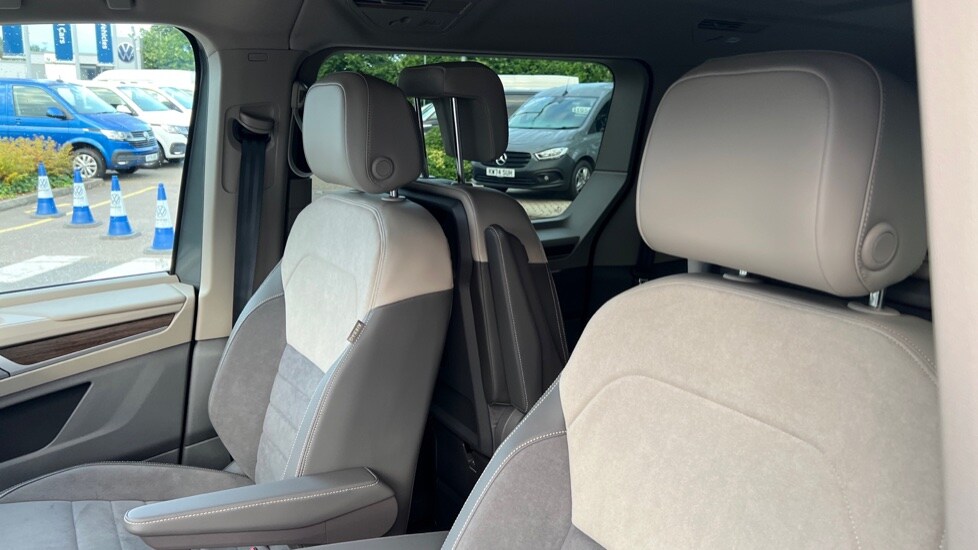 Used Volkswagen Multivan 2025 for sale - 76350766: Photo 17