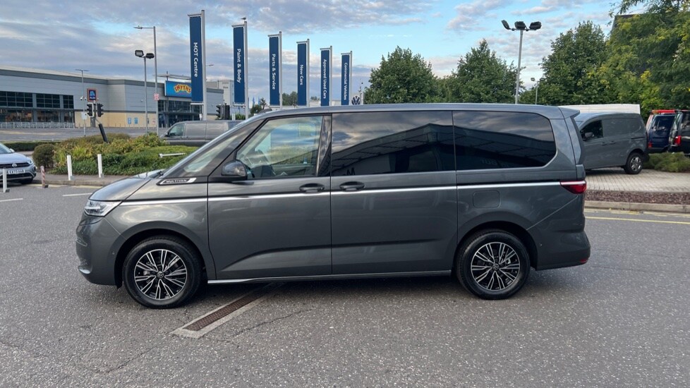 Used Volkswagen Multivan 2025 for sale - 76350766: Photo 18