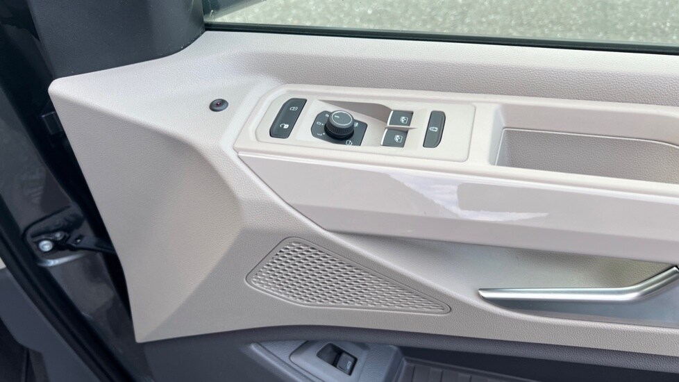 Used Volkswagen Multivan 2025 for sale - 76350766: Photo 23