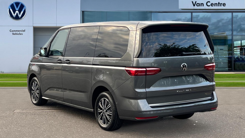 Used Volkswagen Multivan 2025 for sale - 76350766: Photo 3