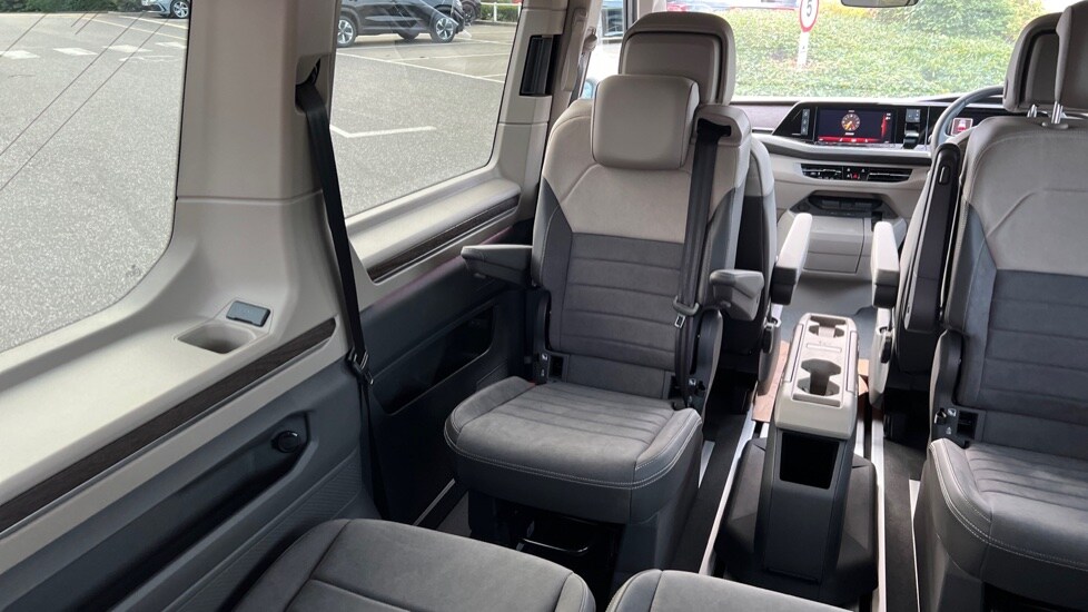 Used Volkswagen Multivan 2025 for sale - 76350766: Photo 38