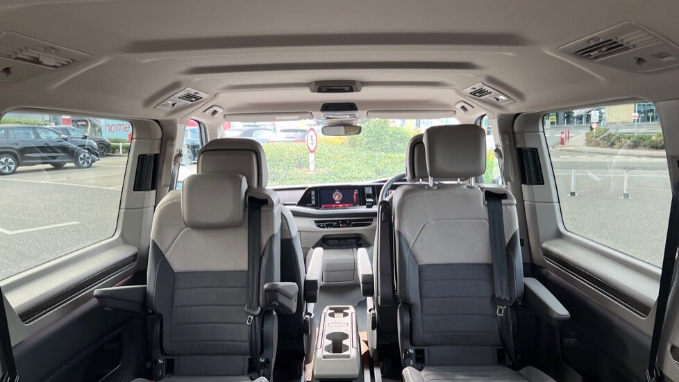 Used Volkswagen Multivan 2025 for sale - 76350766: Photo 39