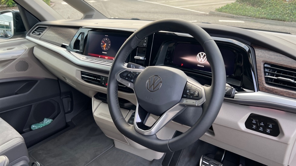Used Volkswagen Multivan 2025 for sale - 76350766: Photo 6