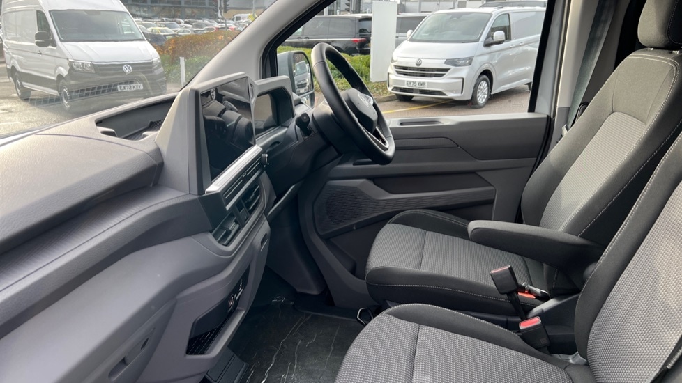 Used Volkswagen Transporter 2025 for sale - 76921670: Photo 2