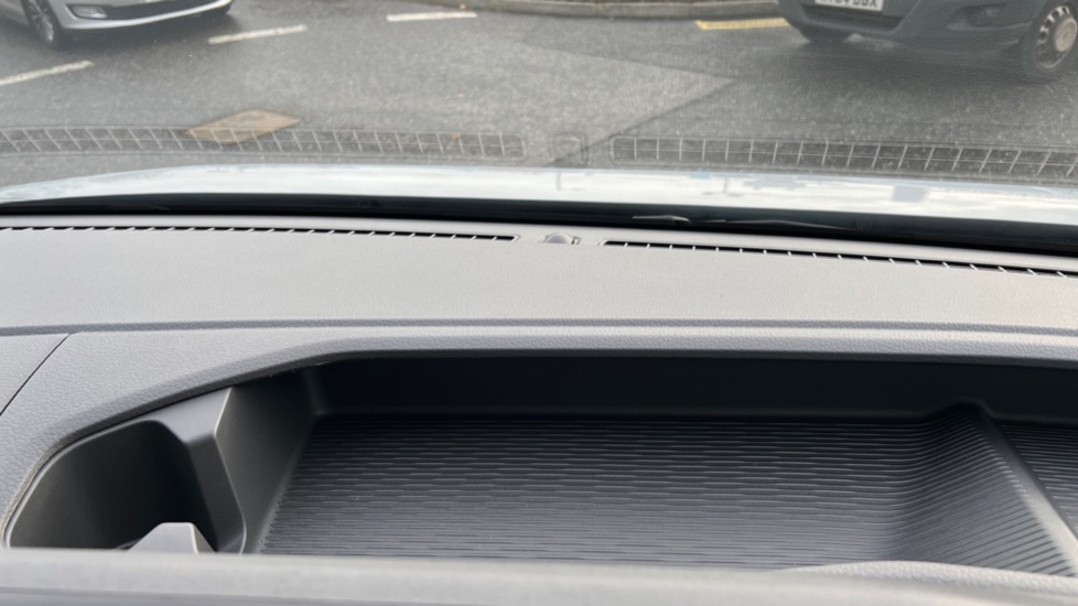 Used Volkswagen Transporter 2025 for sale - 76921670: Photo 29