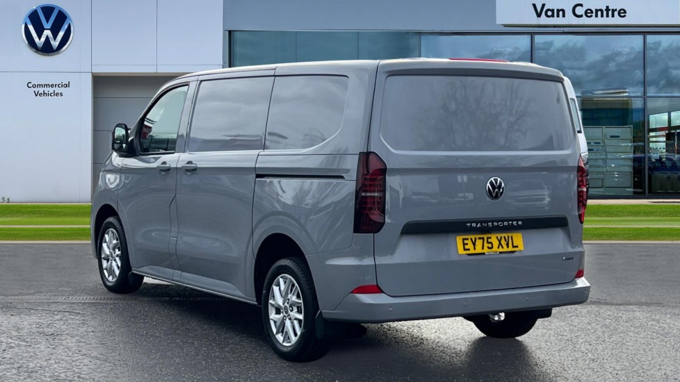 Used Volkswagen Transporter 2025 for sale - 76921670: Photo 3