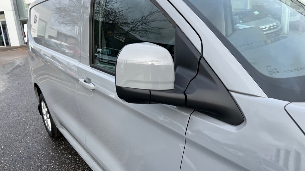 Used Volkswagen Transporter 2025 for sale - 76921670: Photo 46