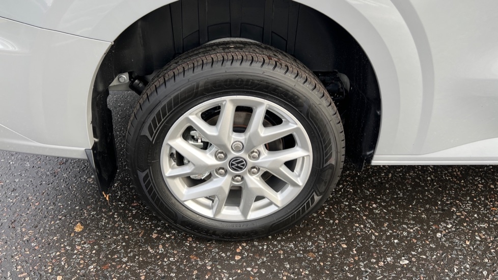 Used Volkswagen Transporter 2025 for sale - 76921670: Photo 5