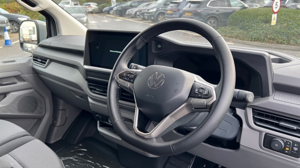 Used Volkswagen Transporter 2025 for sale - 76921670: Photo 6