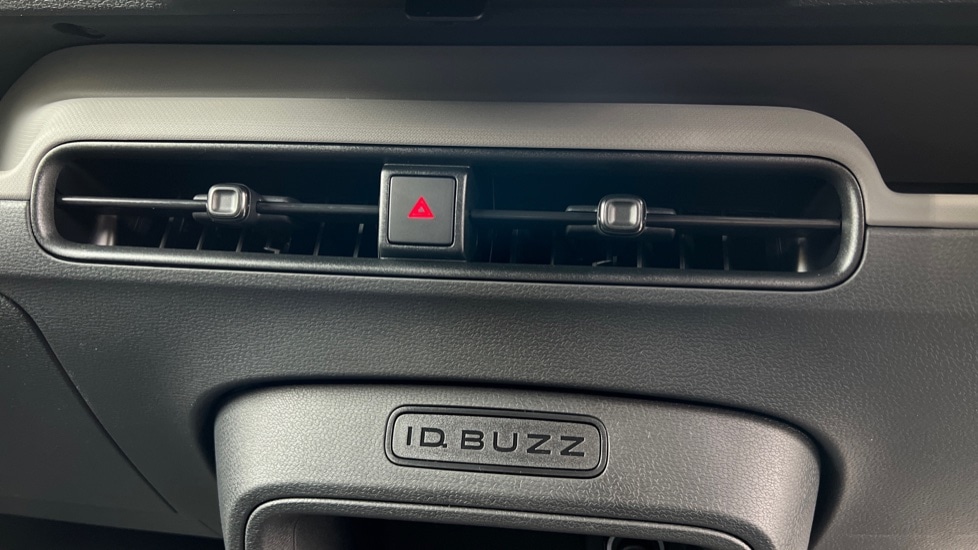 Used Volkswagen ID.Buzz 2025 for sale - 76870267: Photo 13