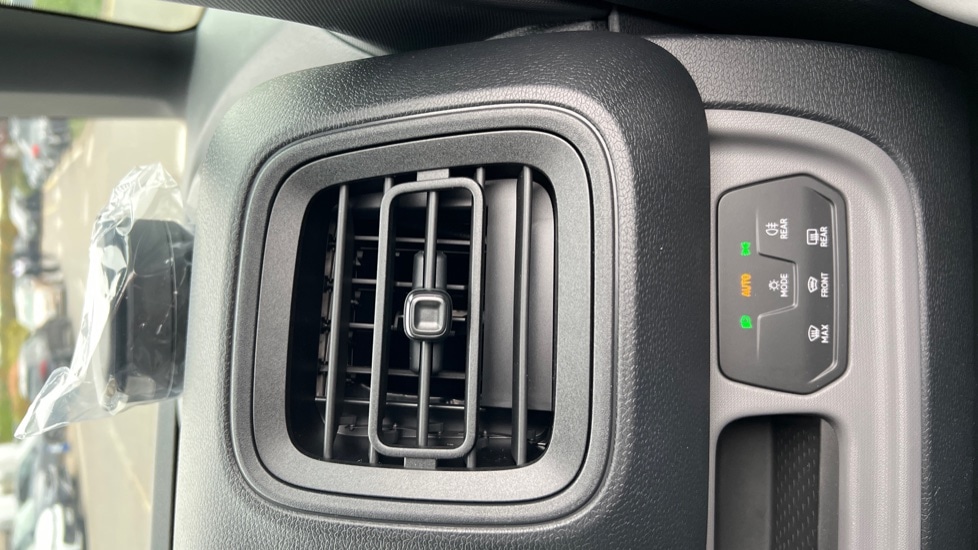 Used Volkswagen ID.Buzz 2025 for sale - 76870267: Photo 36