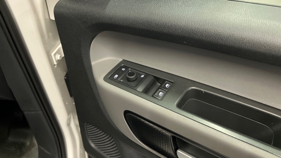 Used Volkswagen ID.Buzz 2023 for sale - 76229179: Photo 23