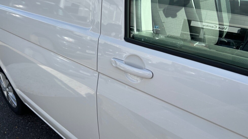 Used Volkswagen Transporter 2024 for sale - 76302270: Photo 41