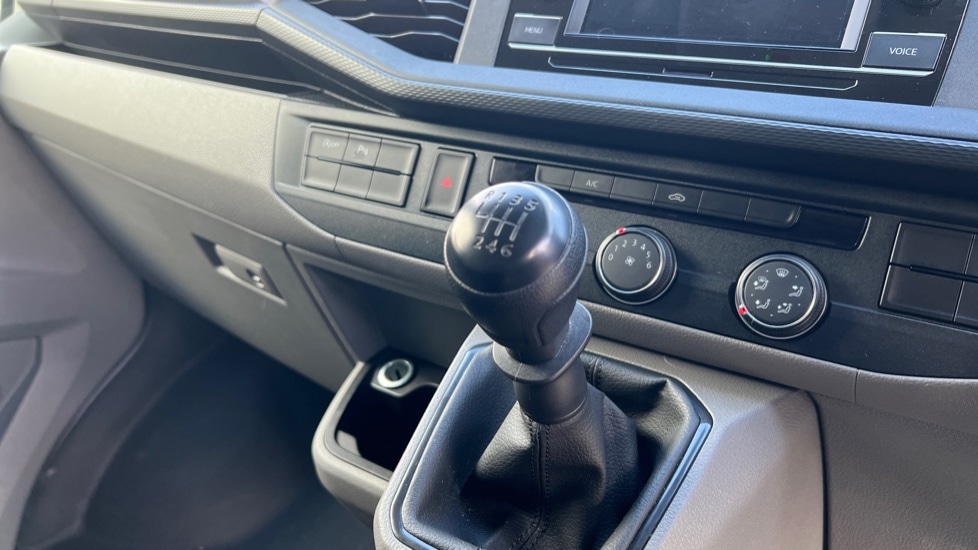 Used Volkswagen Transporter 2024 for sale - 76870643: Photo 14