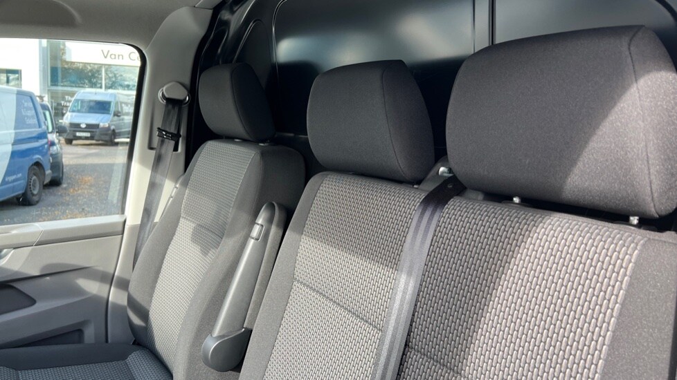 Used Volkswagen Transporter 2024 for sale - 76870643: Photo 17