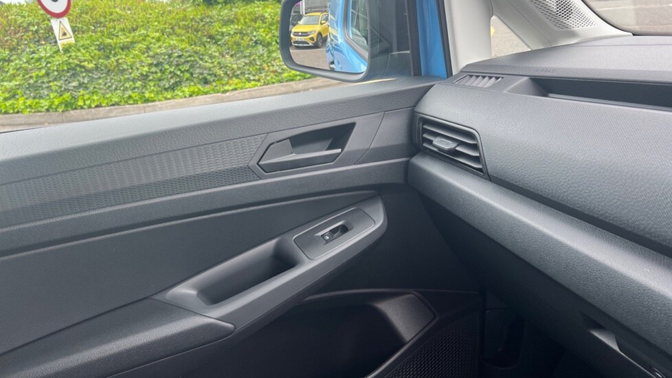 Used Volkswagen Caddy Maxi 2025 for sale - 76350771: Photo 31