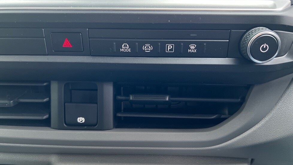 Used Volkswagen Transporter 2025 for sale - 75763750: Photo 35