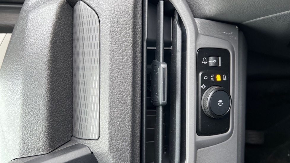 Used Volkswagen Transporter 2025 for sale - 75763750: Photo 36