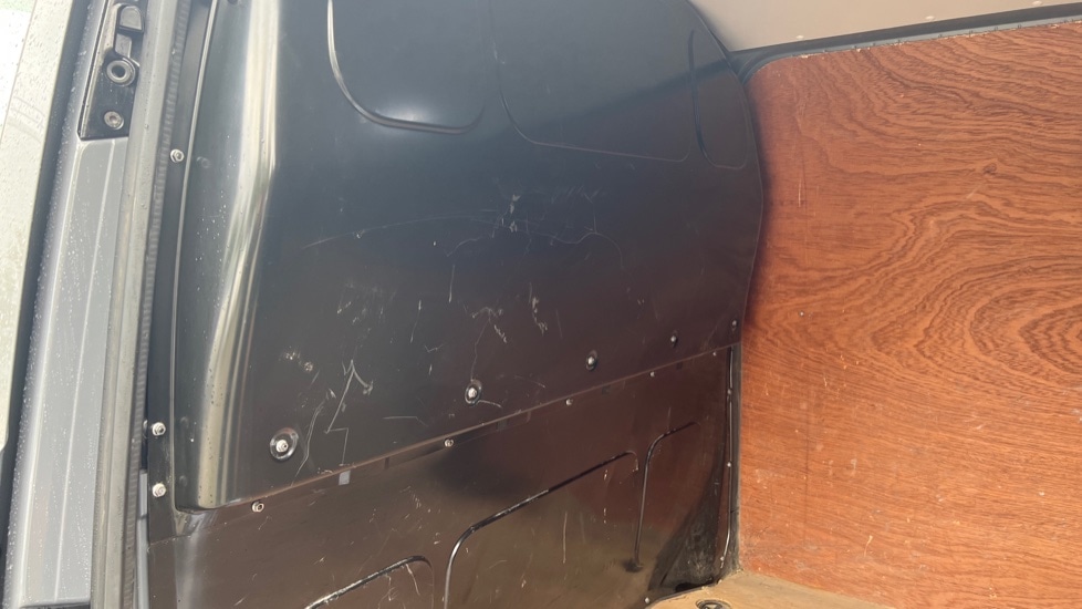 Used Volkswagen Transporter 2022 for sale - 75829111: Photo 22