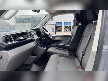 Used Volkswagen Transporter 2022 for sale - 75829111: Photo