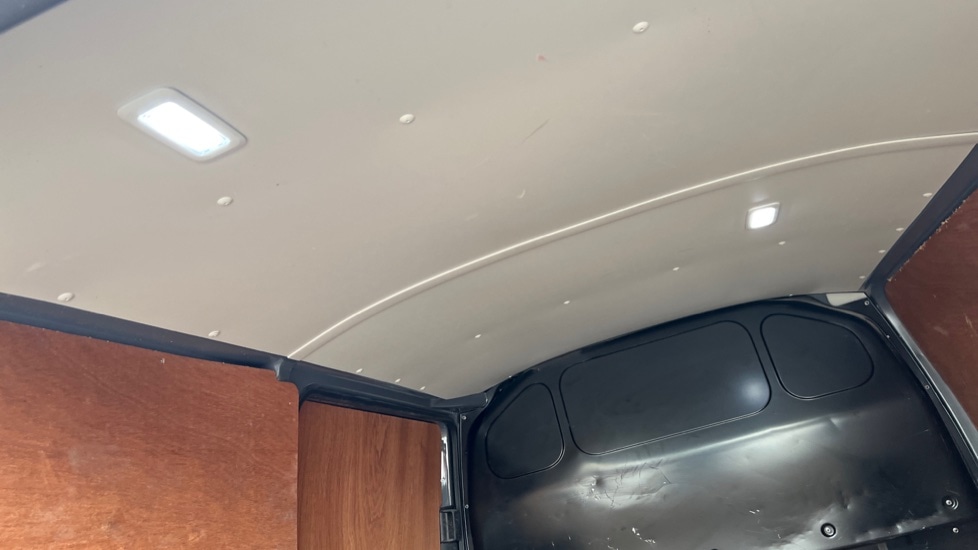 Used Volkswagen Transporter 2022 for sale - 75829111: Photo 52