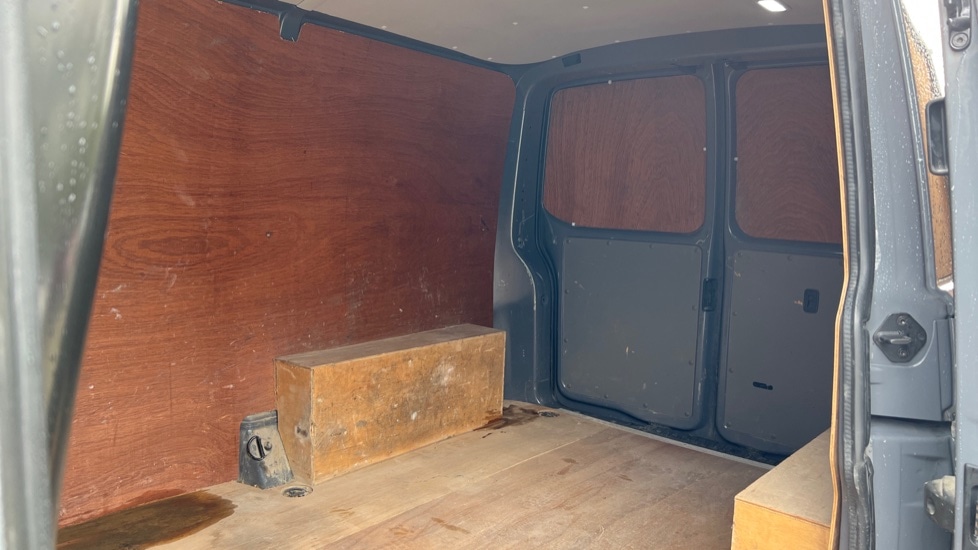 Used Volkswagen Transporter 2022 for sale - 75829111: Photo 9