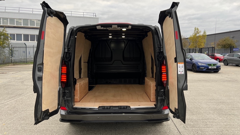 Used Volkswagen Transporter 2025 for sale - 76868457: Photo 10