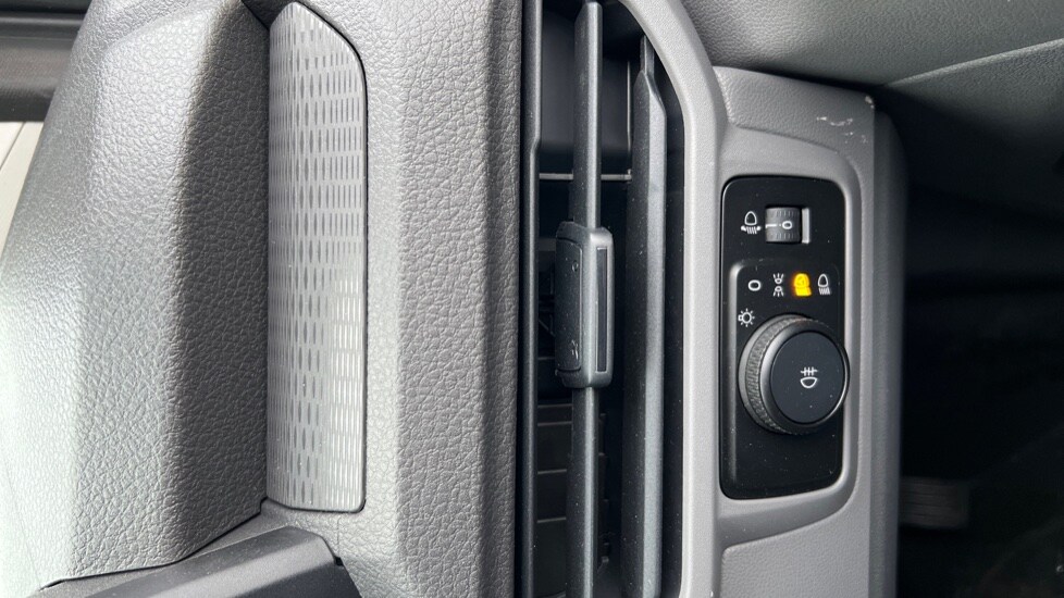 Used Volkswagen Transporter 2025 for sale - 76868457: Photo 36