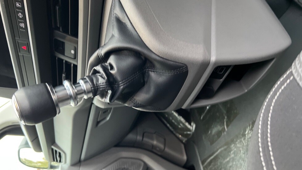 Used Volkswagen Transporter 2025 for sale - 76868457: Photo 65