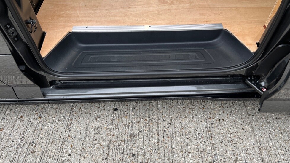 Used Volkswagen Transporter 2025 for sale - 76868457: Photo 75