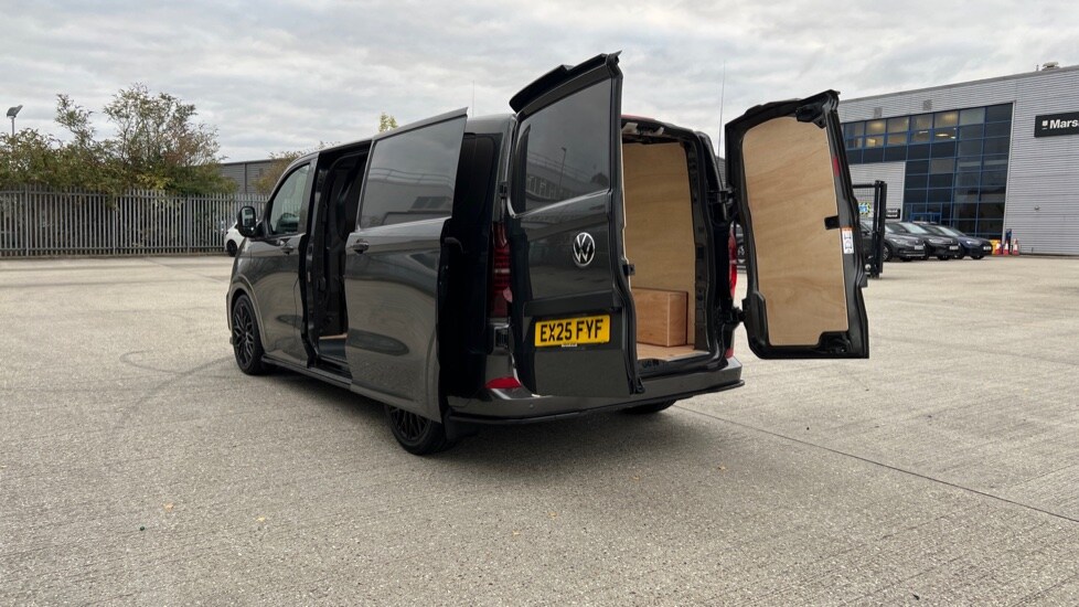 Used Volkswagen Transporter 2025 for sale - 76868457: Photo 80